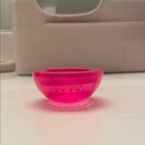 Hot Pink Saucer Beauty Blender Holder